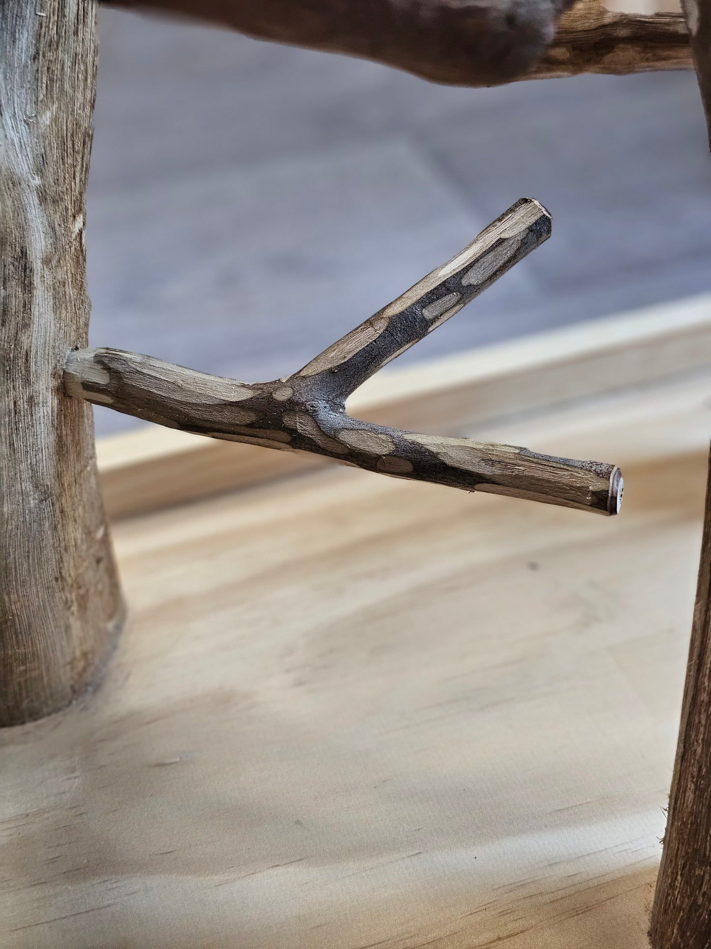 Forest Hide & Seek Play Stand