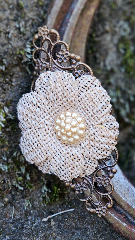 Rustic Shelf Horseshoe