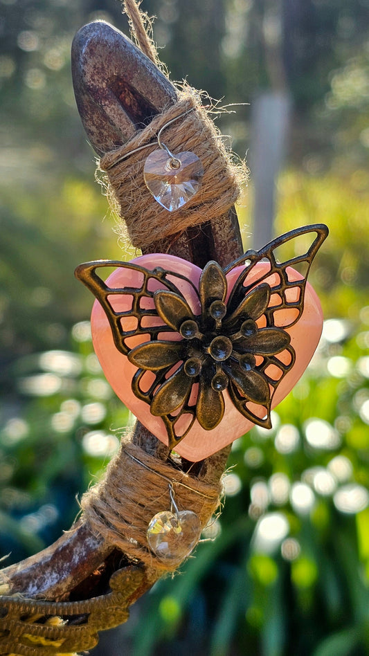 Blush Bloom Horseshoe Wall Art