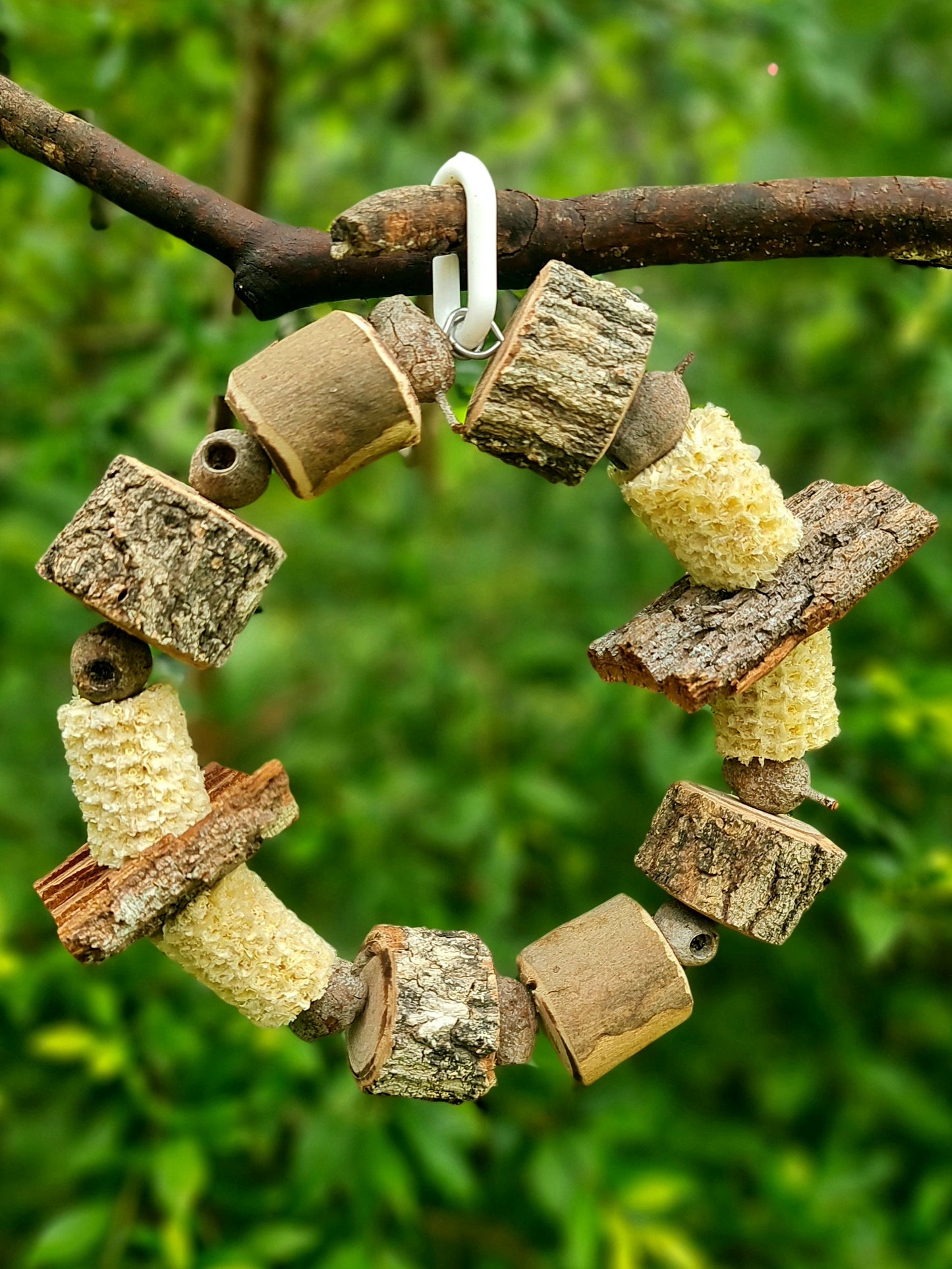 Cobs, Nuts & Timber Wreath Forest Shreddable Ring