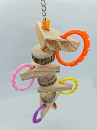 Timber Shapes & Links Chain Toy